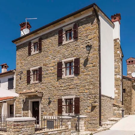Villa Luxurious With Stunning View In Buje Merisce