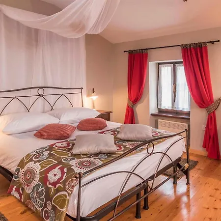 Villa Luxurious With Stunning View In Buje *