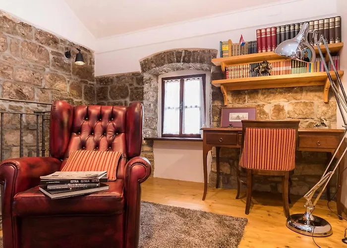 Villa Luxurious With Stunning View In Buje *