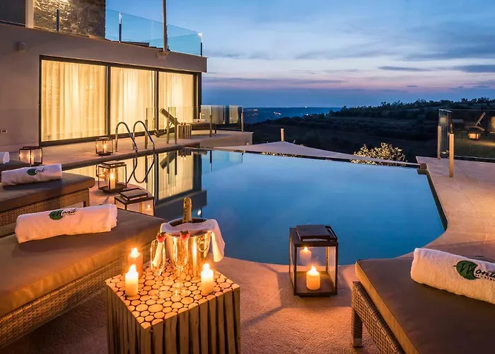 Villa Luxurious With Stunning View In Buje