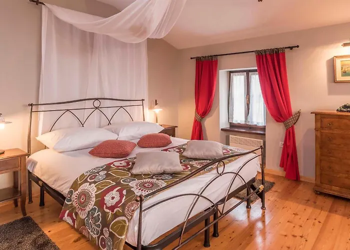 Villa Luxurious With Stunning View In Buje *