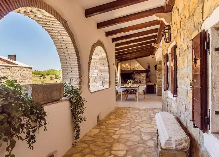 Luxurious With Stunning View In Buje